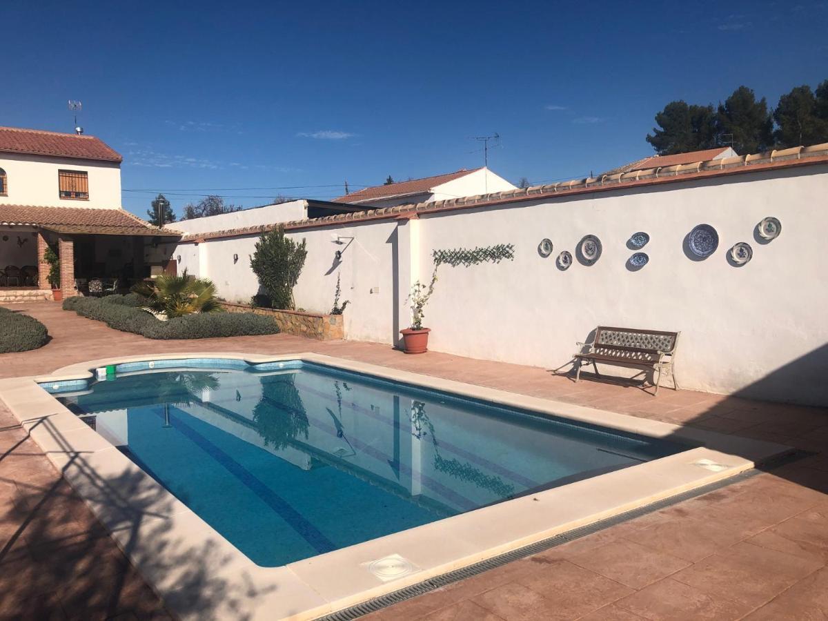 Chalet Embalse Bermejales Arenas del Rey Exterior photo