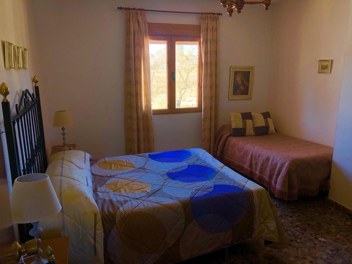 Chalet Embalse Bermejales Arenas del Rey Exterior photo