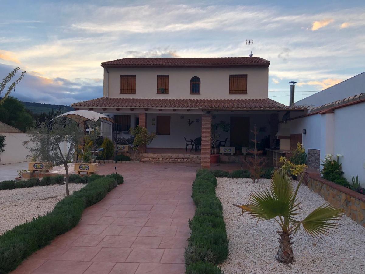 Chalet Embalse Bermejales Arenas del Rey Exterior photo