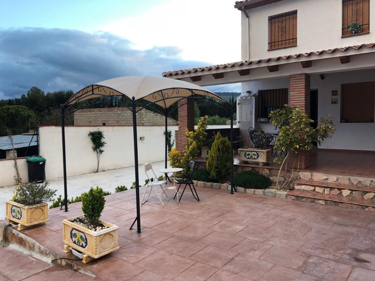 Chalet Embalse Bermejales Arenas del Rey Exterior photo